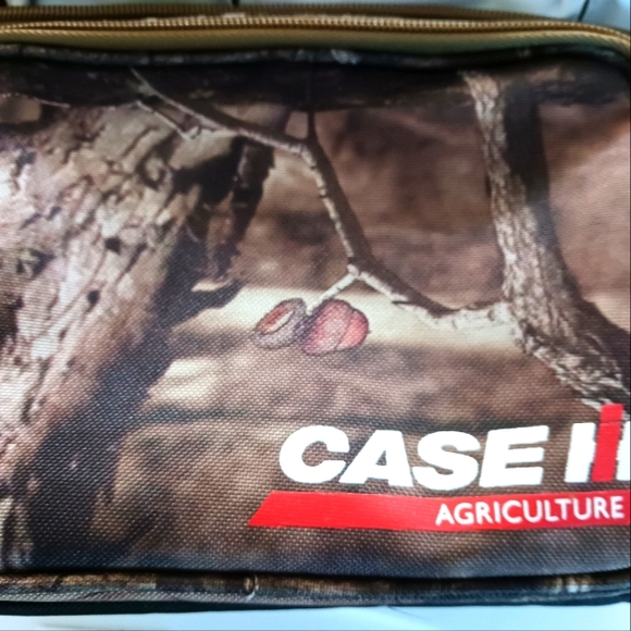 Case International Camo Insulated Cooler -Lunch Box+ Case Logo Hat - Picture 3 of 16